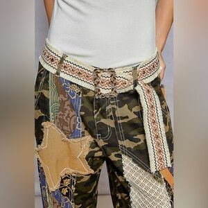 152-IVORY GOLD POL Metal Buckle Embroidered Belt